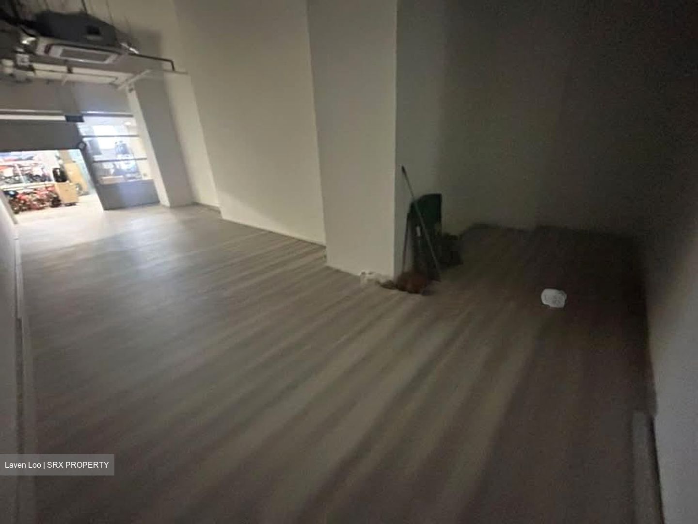 Kap (D21), Retail #580592661